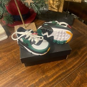 Brand New Nike size 4C